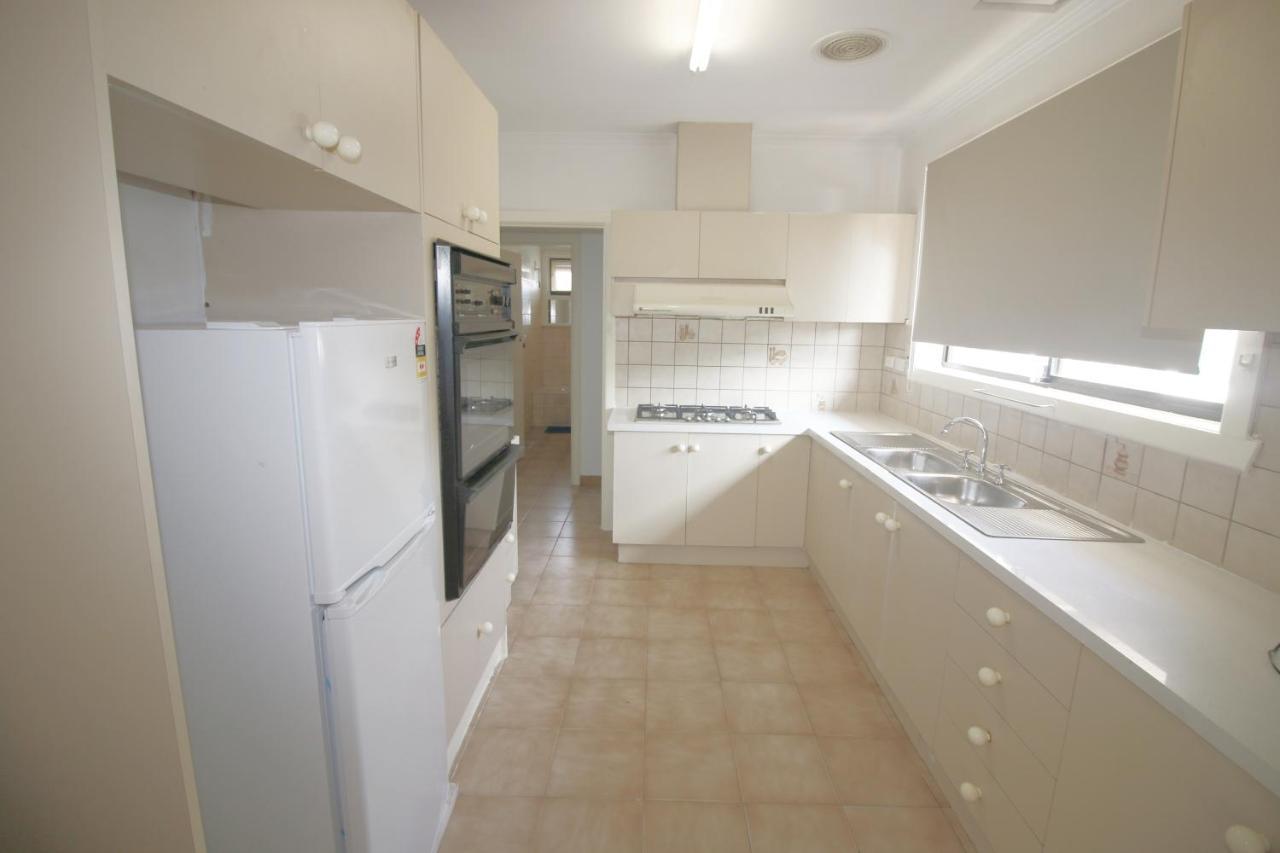 Sunny House - Melbourne Airport Home ภายนอก รูปภาพ