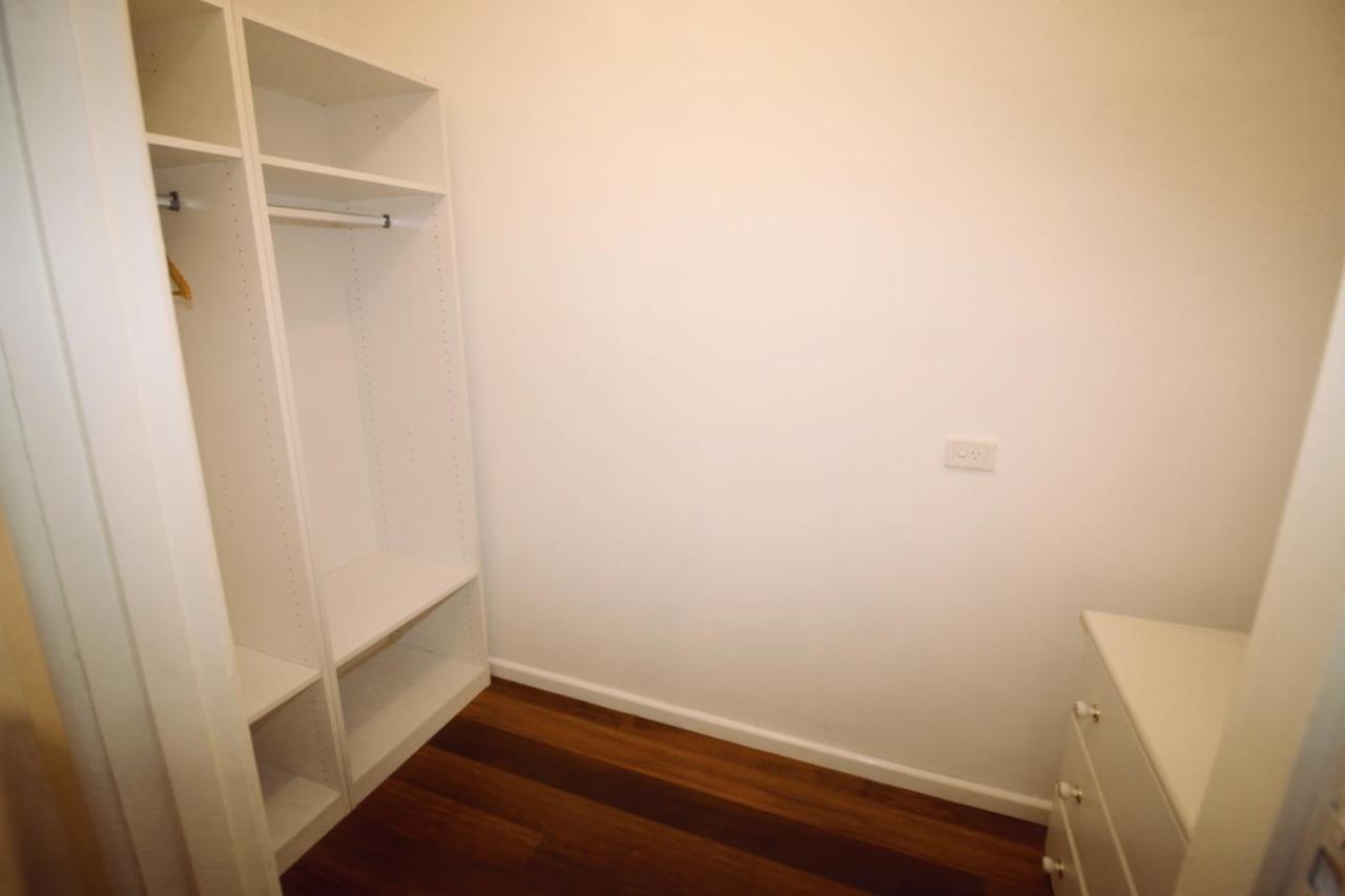 Sunny House - Melbourne Airport Home ภายนอก รูปภาพ