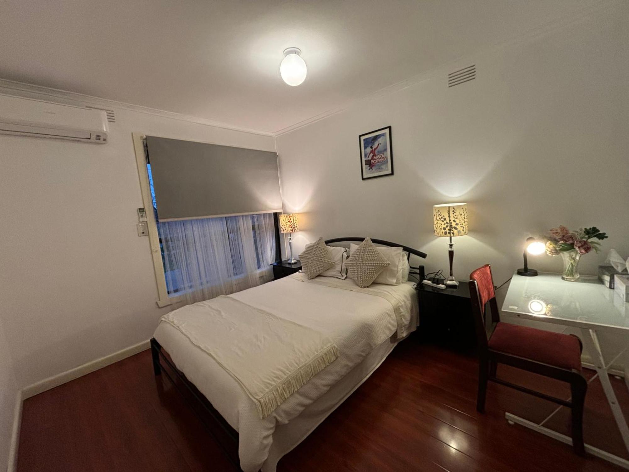 Sunny House - Melbourne Airport Home ภายนอก รูปภาพ
